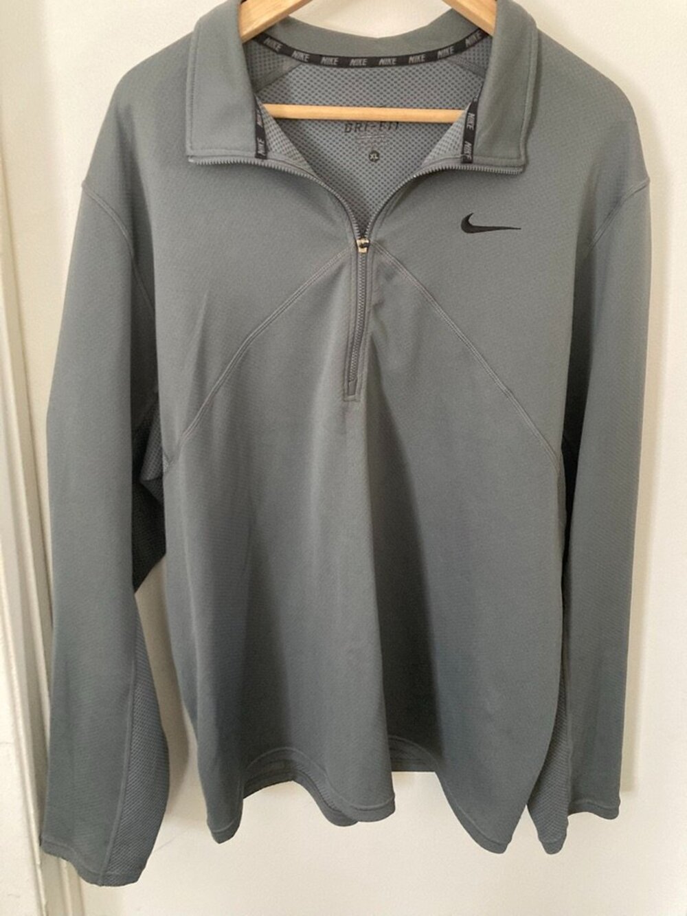 Nike Men’s Grey Dri-FIT Quarter-Zip Running Top XL